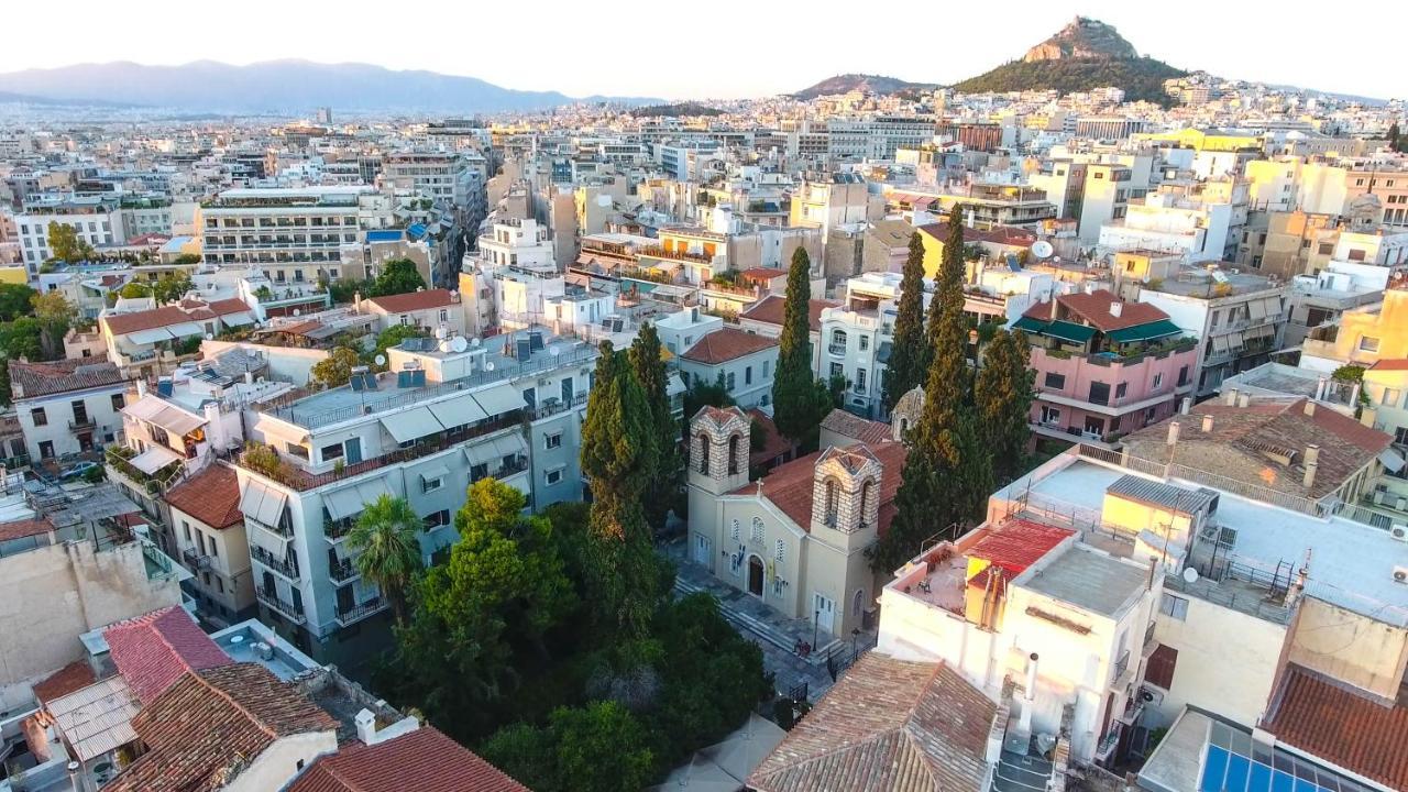 The Student & Travellers * Atenas